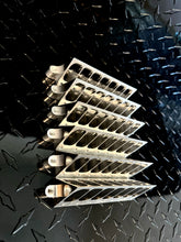 Load image into Gallery viewer, Mercury 2.5 7 Petal Reed Cages